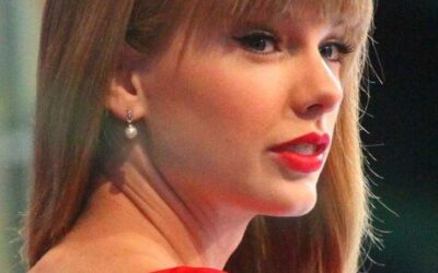 how old is taylor swift daughter